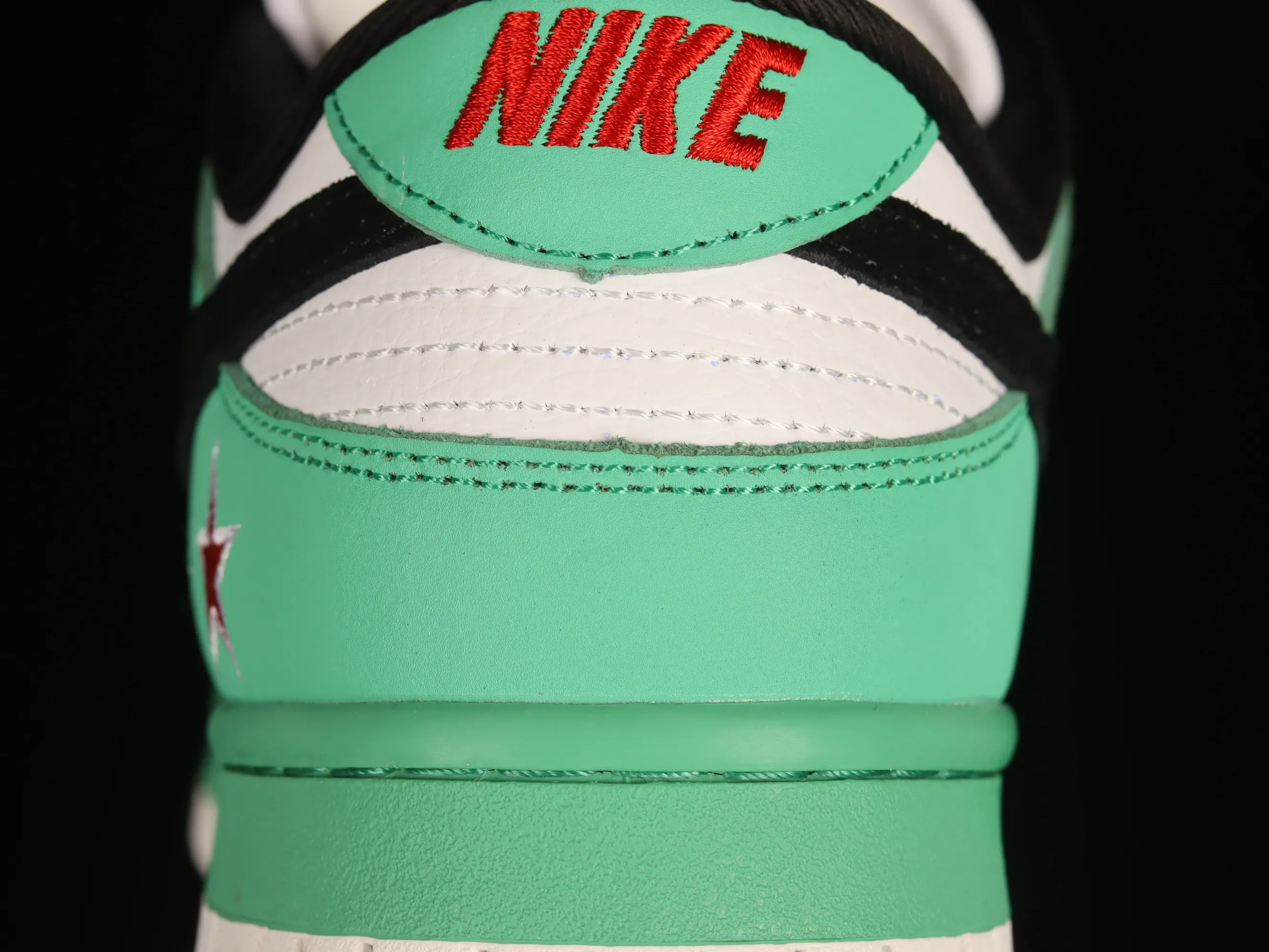 All categories Nk SB Dunk series Nk SB Dunk Low low-top sneakers Nk Dunk SB Low Heineken Heineken ultra-limited edition low-top sports and leisure sneakers 304292-302